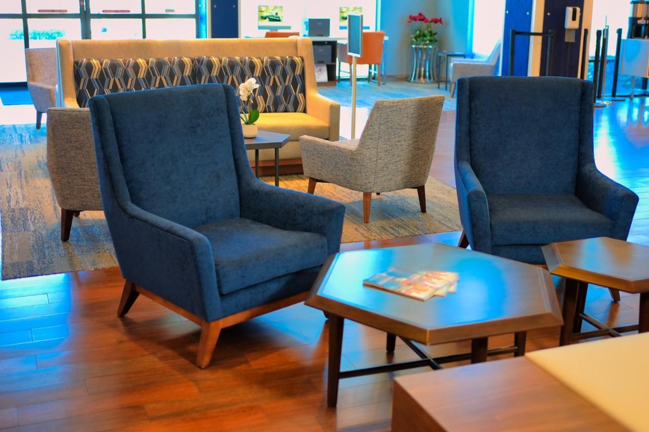 Holiday Inn Express Hotel & Suites Tampa-Oldsmar By Ihg Exteriör bild