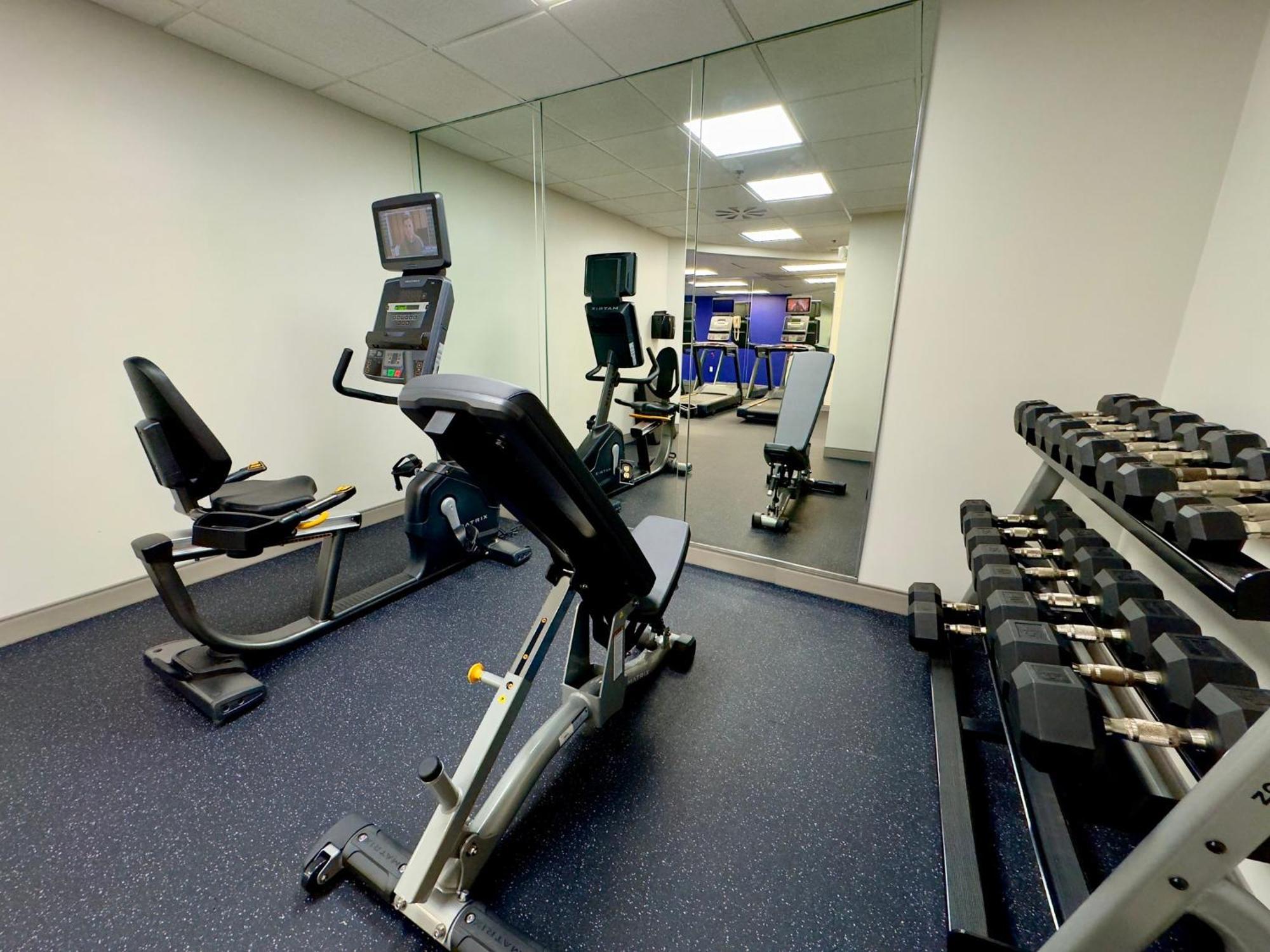 Holiday Inn Express Hotel & Suites Tampa-Oldsmar By Ihg Exteriör bild